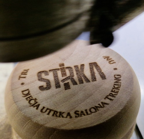 Izrada proizvoda s uređajem za co2 za utrku strka