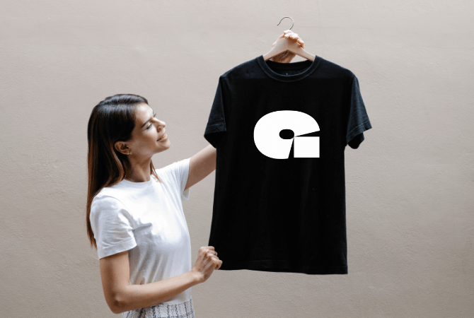 Znakowanie odzieży firmowej i koszulek z logo – trendy i personalizacja B2B