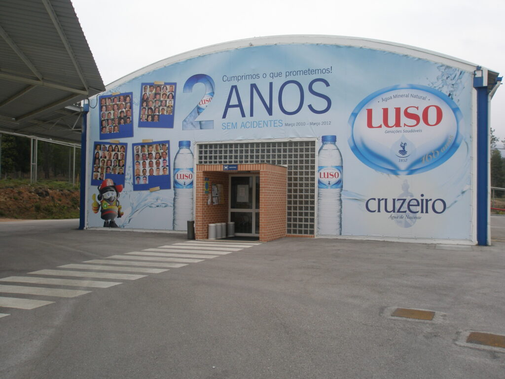 Lona 4